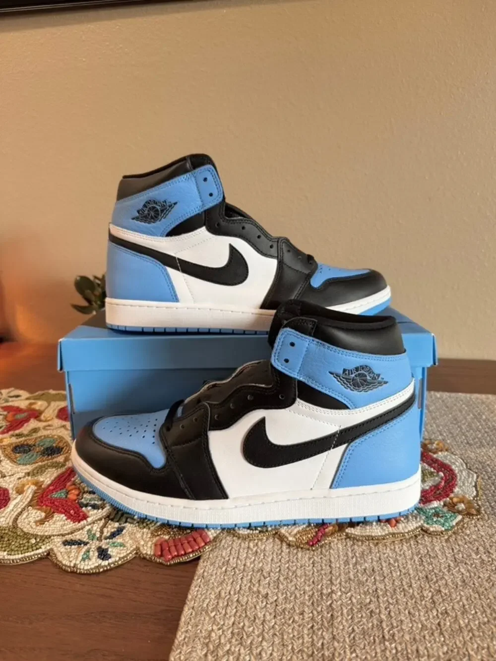 Jordan 1 Retro High OG UNC Toe University Blue Black White Obsidian DZ5485 400